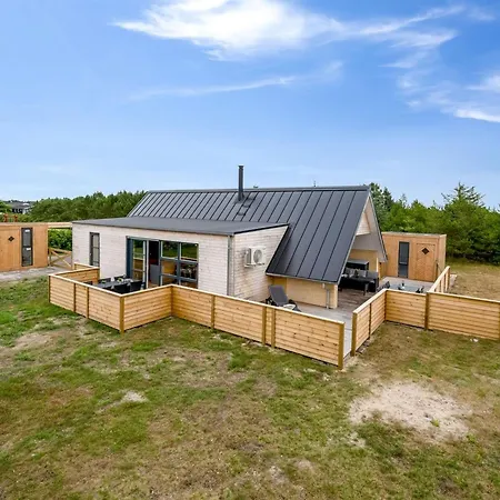 Thorid - 800m From The Sea By Interhome *